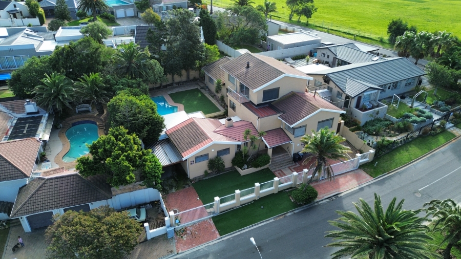 4 Bedroom Property for Sale in Flamingo Vlei Western Cape